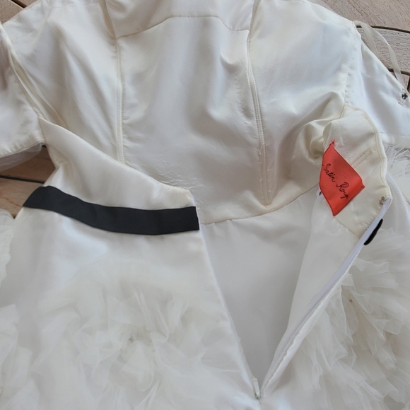 SATIN ROUGE, Beautiful Retro Knee length Wedding, Prom, Party Dress - Picture 6 of 15